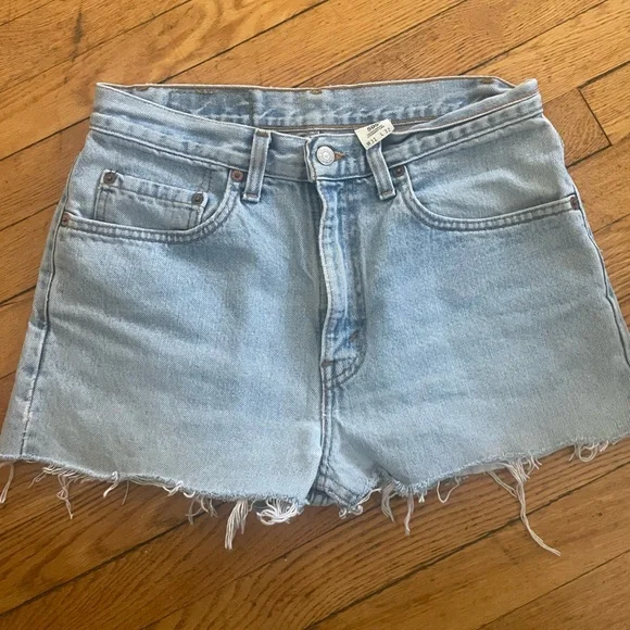 Vintage levi’s 505 zipper shorts distressed hem jorts - Picture 3 of 4